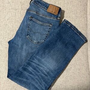 American Eagle Athletic Straight Jean